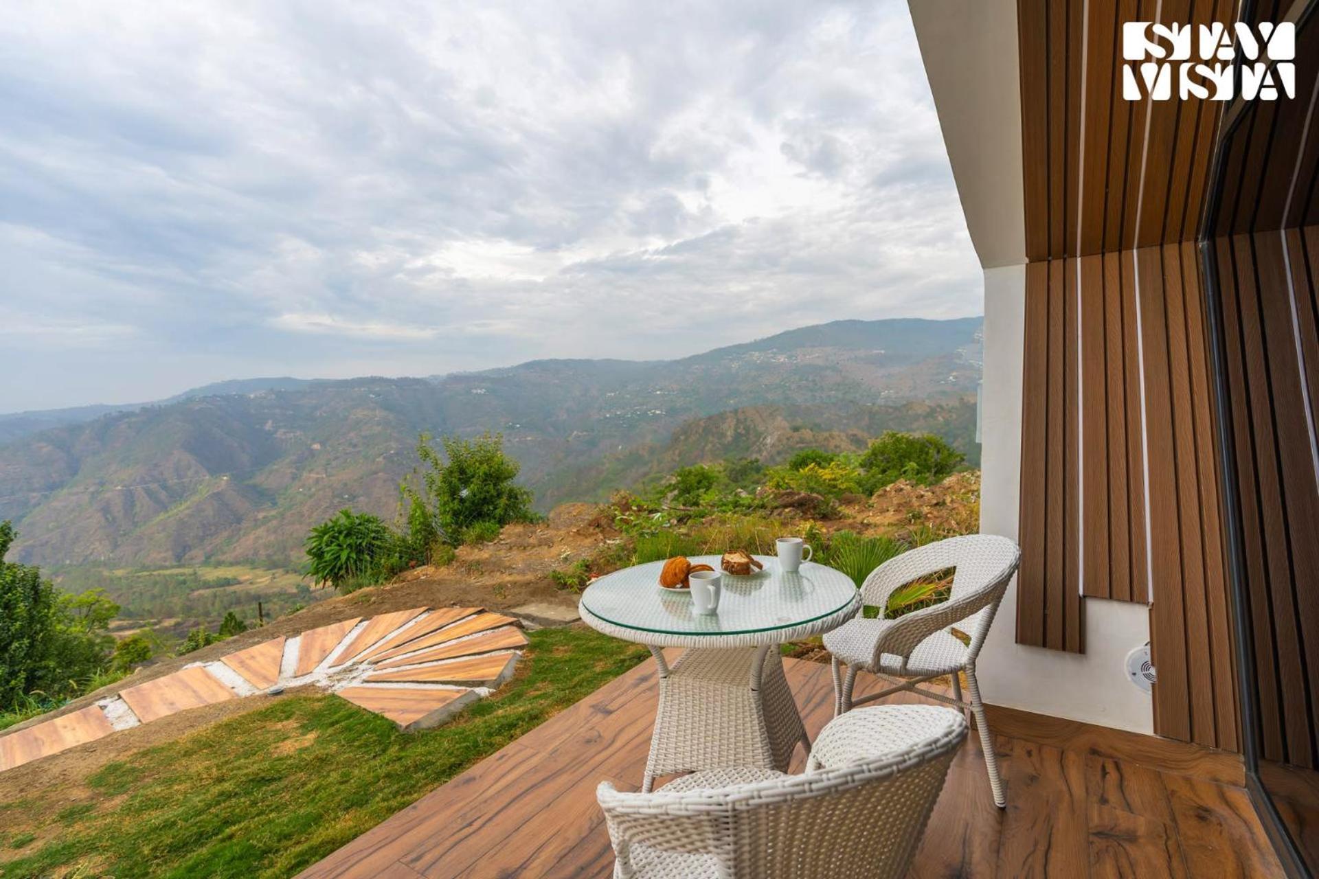Stayvista At Luna Nova With Outdoor Pool - Раникхет Экстерьер фото